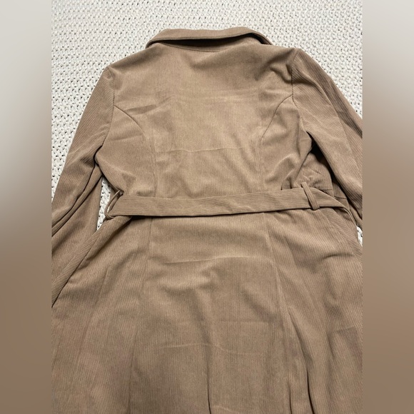 Flap detail belted shirt dress - Picture 4 of 7